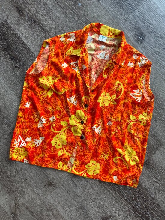 Island Planet Miami Beach Tops - Vintage 90s Hawaiian Sleeveless Shirt | Orange Yellow Tropical Floral Camp Top